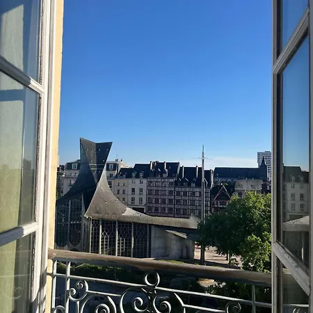 Lumineux Au Coeur Historique De Rouen